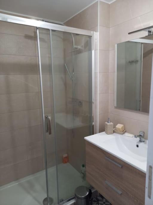 Appartement 100 M2 Terrasse Piscine Груисан Екстериор снимка